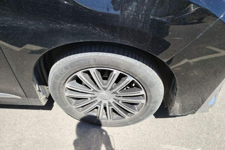 Used GAC Trumpchi M8 2021 Lingxiu Series 390T Ultimate Edition Right Front Wheel Hub