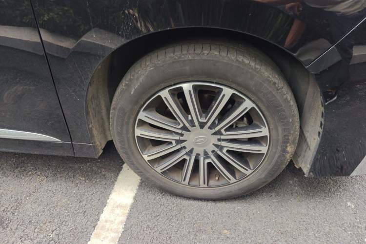 Used GAC Trumpchi M8 2021 Lingxiu Series 390T Deluxe Edition Right Front Wheel Hub