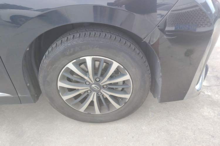 Used GAC Trumpchi M8 2021 Lingxiu Series 390T Luxury Edition Right Front Wheel Hub