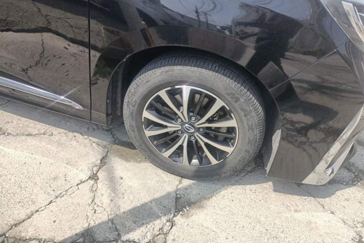 Used GAC Trumpchi M8 2021 Lingxiu Series 390T Deluxe Edition Right Front Wheel Hub