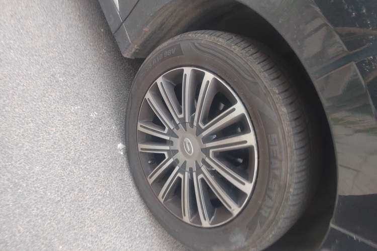 Used GAC Trumpchi M8 2021 Lingxiu Series 390T Deluxe Edition Right Front Wheel Hub