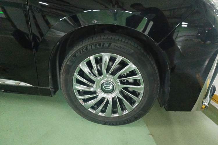 Used GAC Trumpchi M8 2021 Lingxiu Series 390T Deluxe Edition Right Front Wheel Hub