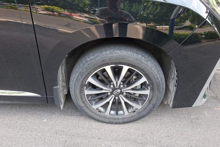 Used GAC Trumpchi M8 2021 Lingxiu Series 390T Luxury Edition Right Front Wheel Hub