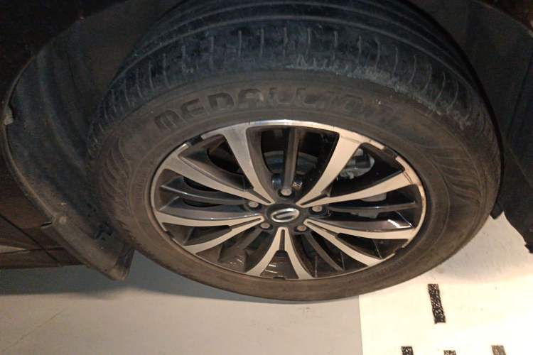 Used GAC Trumpchi M8 2021 Lingxiu Series 390T Deluxe Edition Right Front Wheel Hub