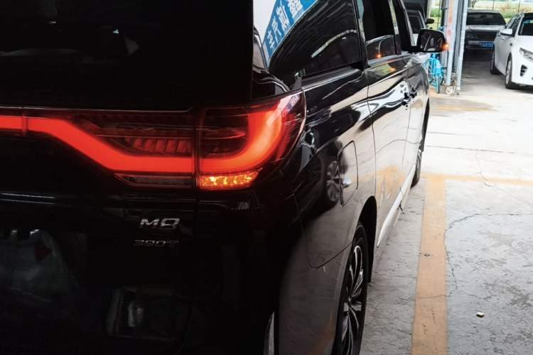 Used GAC Trumpchi M8 2021 Revised Version Lingxiu Series 390T Luxury Edition Right Rear Taillight