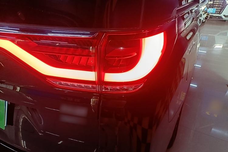 Used GAC Trumpchi M8 2021 Lingxiu Series 390T Deluxe Edition Right Rear Taillight
