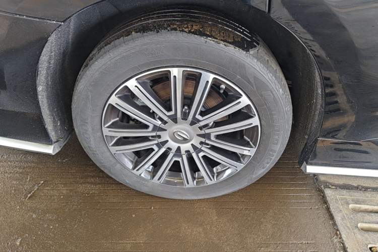 Used GAC Trumpchi M8 2021 Master Series 390T Prestige Edition Right Rear Wheel Hub