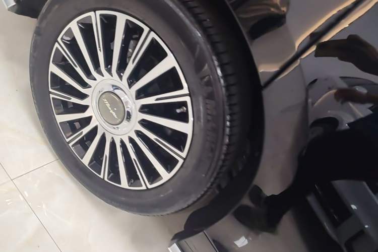 Used GAC Trumpchi M8 2021 Master Series 390T Four-Seat Deluxe Edition Right Rear Wheel Hub