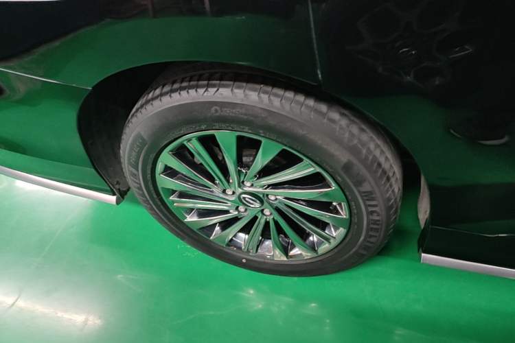 Used GAC Trumpchi M8 2021 Master Series 390T Ultimate Edition Right Rear Wheel Hub