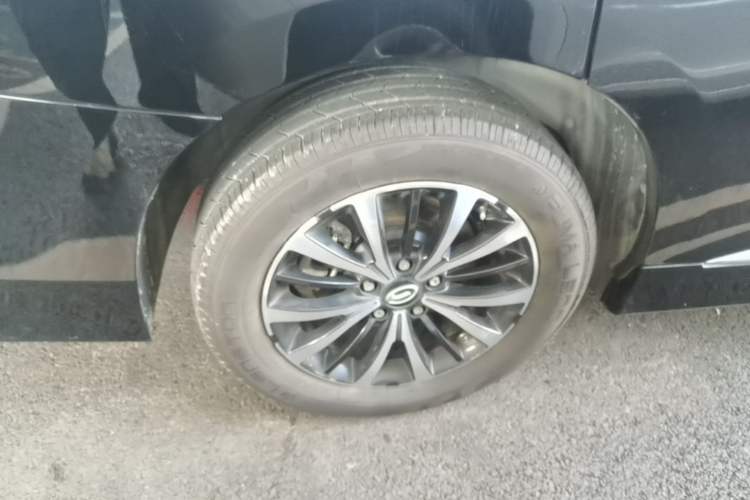Used GAC Trumpchi M8 2021 Revised Version Lingxiu Series 390T Luxury Edition Right Rear Wheel Hub