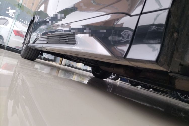 Used GAC Trumpchi M8 2021 Master Series 390T Ultimate Edition Right Side Sill