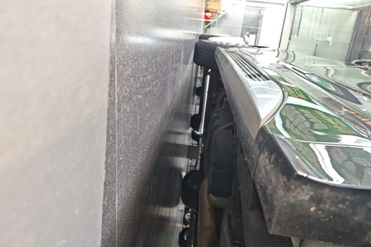 Used GAC Trumpchi M8 2021 Master Series 390T Prestige Edition Right Side Sill