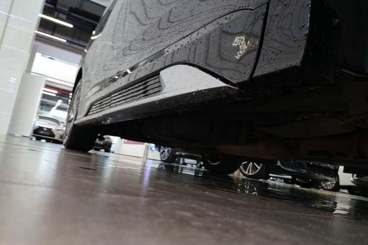 Used GAC Trumpchi M8 2021 Master Series 390T Ultimate Edition Right Side Sill