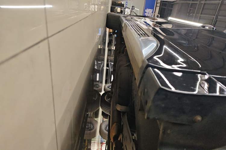 Used GAC Trumpchi M8 2021 Master Series 390T Ultimate Edition Right Side Sill