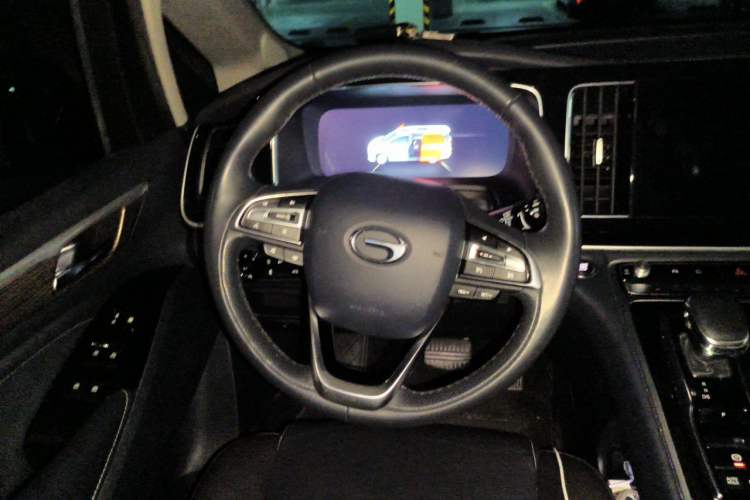 Used GAC Trumpchi M8 2021 Lingxiu Series 390T Deluxe Edition Steering Wheel