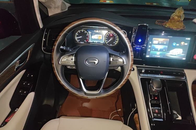 Used GAC Trumpchi M8 2021 Revised Version Lingxiu Series 390T Luxury Edition Steering Wheel