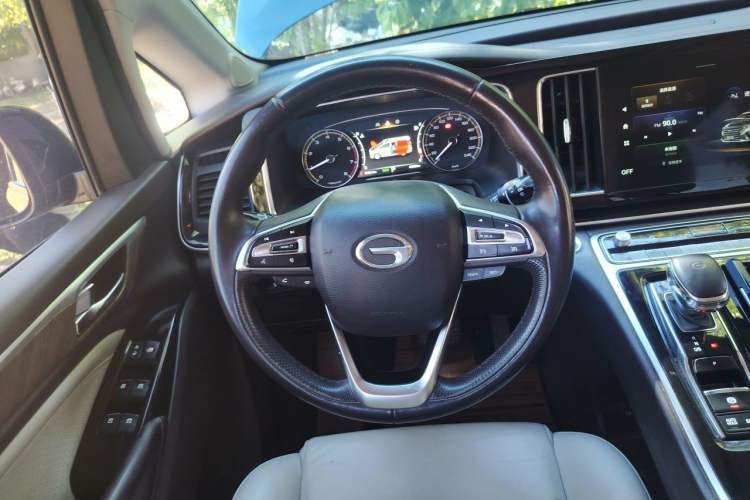 Used GAC Trumpchi M8 2021 Lingxiu Series 390T Deluxe Edition Steering Wheel