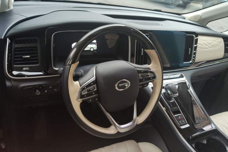 Used GAC Trumpchi M8 2021 Master Series 390T Four-Seat Glory Edition Steering Wheel