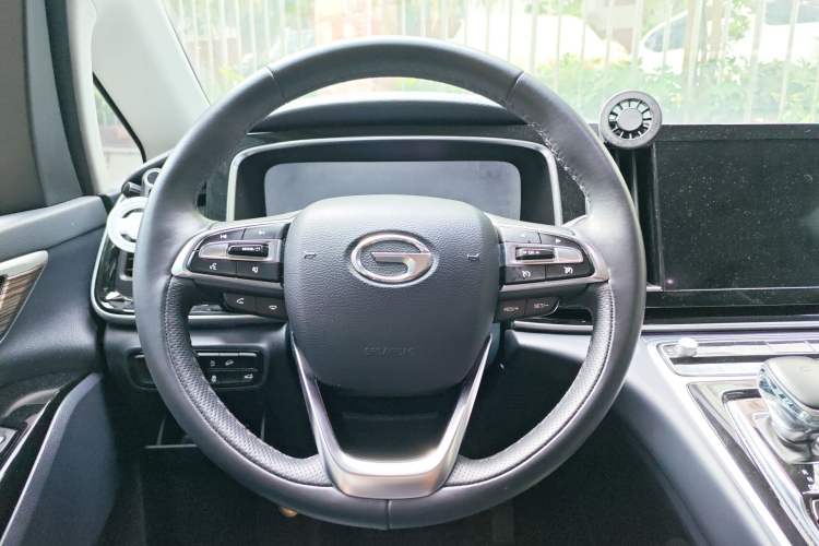 Used GAC Trumpchi M8 2021 Lingxiu Series 390T Ultimate Edition Steering Wheel