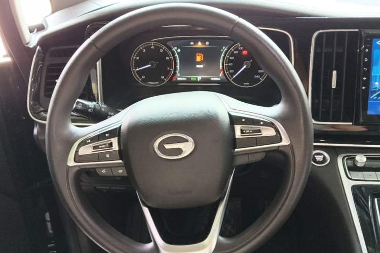 Used GAC Trumpchi M8 2021 Revised Version Lingxiu Series 390T Luxury Edition Steering Wheel