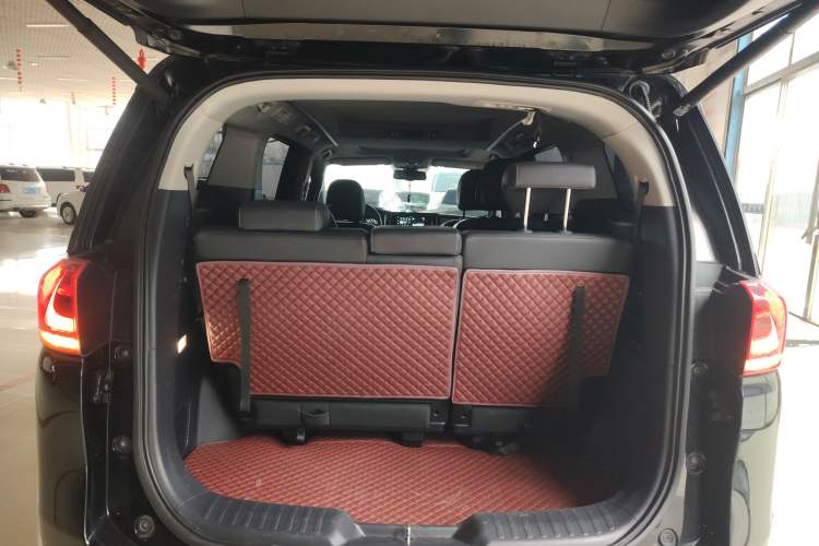 Used GAC Trumpchi M8 2021 Lingxiu Series 390T Deluxe Edition Trunk