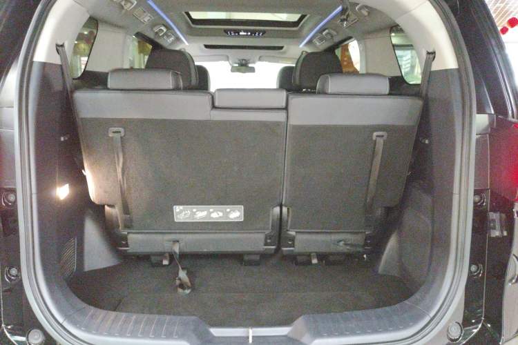 Used GAC Trumpchi M8 2021 Lingxiu Series 390T Deluxe Edition Trunk