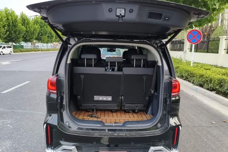 Used GAC Trumpchi M8 2021 Master Series 390T Prestige Edition Trunk