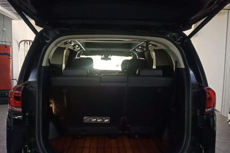 Used GAC Trumpchi M8 2021 Lingxiu Series 390T Deluxe Edition Trunk