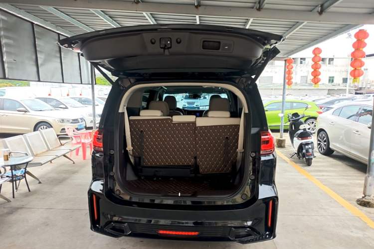Used GAC Trumpchi M8 2021 Master Series 390T Ultimate Edition Trunk