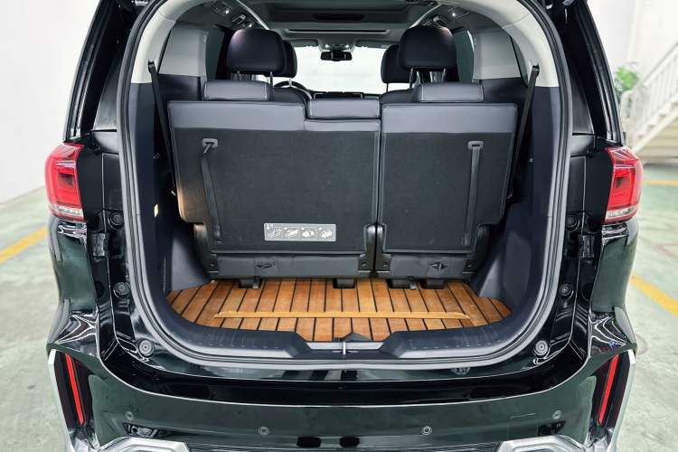 Used GAC Trumpchi M8 2021 Master Series 390T Ultimate Edition Trunk