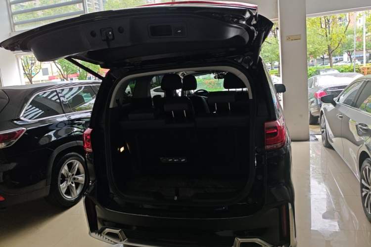 Used GAC Trumpchi M8 2021 Master Series 390T Ultimate Edition Trunk