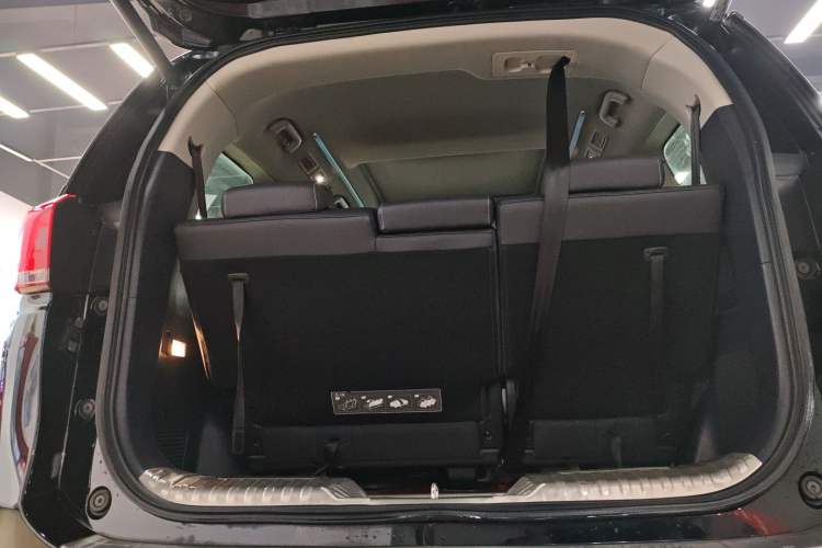 Used GAC Trumpchi M8 2021 Lingxiu Series 390T Deluxe Edition Trunk