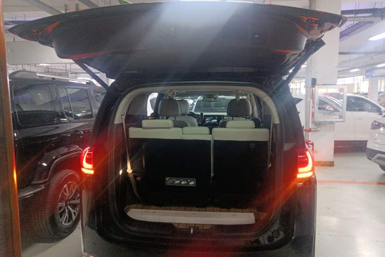 Used GAC Trumpchi M8 2021 Lingxiu Series 390T Ultimate Edition Trunk