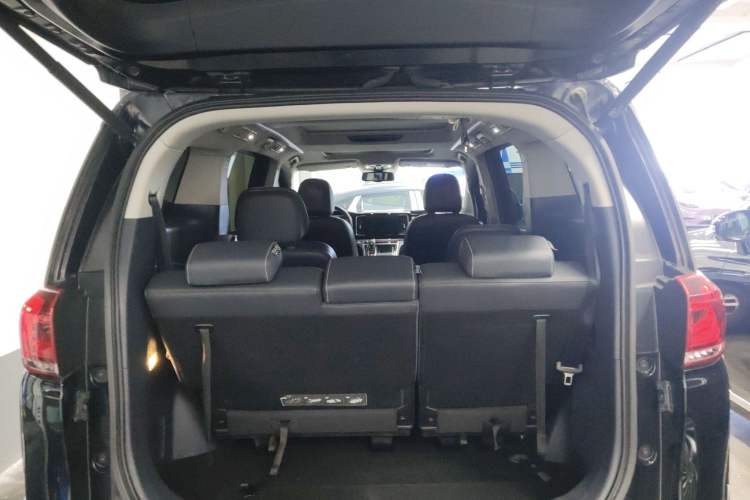 Used GAC Trumpchi M8 2021 Lingxiu Series 390T Deluxe Edition Trunk