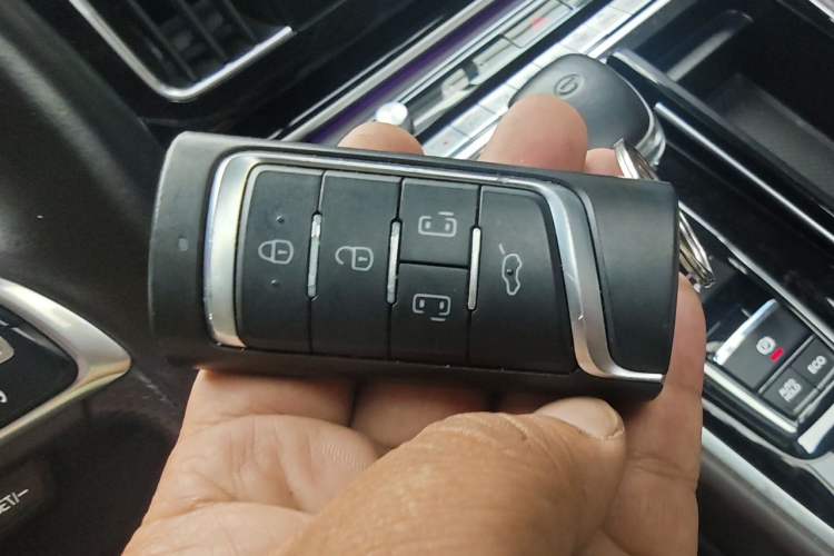Used GAC Trumpchi M8 2021 Master Series 390T Ultimate Edition Vehicle Key