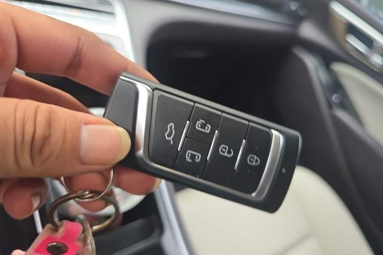 Used GAC Trumpchi M8 2021 Master Series 390T Prestige Edition Vehicle Key