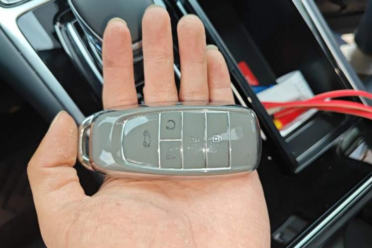 Used GAC Trumpchi M8 2021 Master Series 390T Prestige Edition Vehicle Key