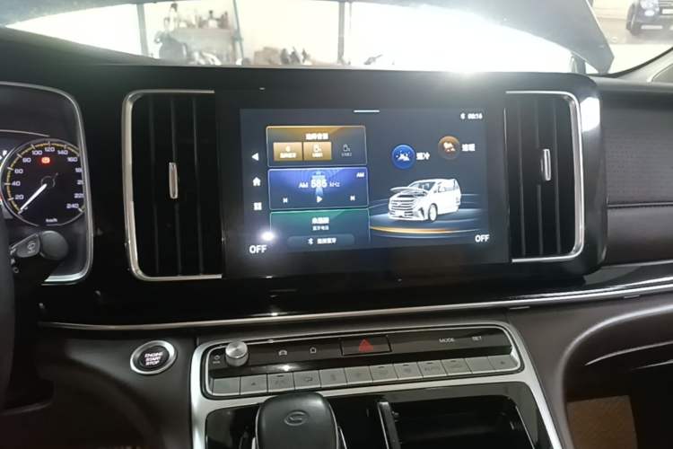 Used GAC Trumpchi M8 2021 Lingxiu Series 390T Luxury Edition Audio And AC Panel