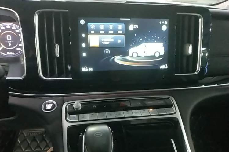 Used GAC Trumpchi M8 2021 Master Series 390T Ultimate Edition Audio And AC Panel