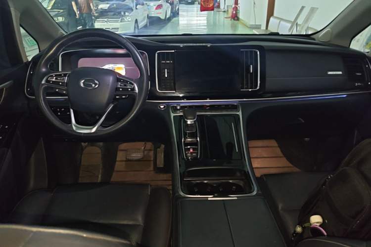 Used GAC Trumpchi M8 2021 Lingxiu Series 390T Deluxe Edition Center Console