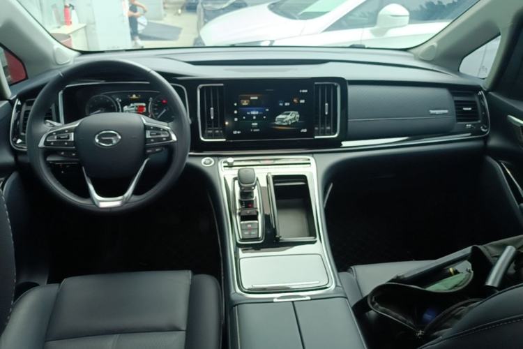 Used GAC Trumpchi M8 2021 Lingxiu Series 390T Deluxe Edition Center Console