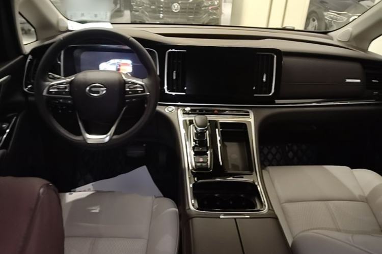 Used GAC Trumpchi M8 2021 Lingxiu Series 390T Ultimate Edition Center Console