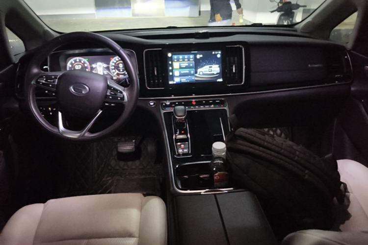 Used GAC Trumpchi M8 2021 Lingxiu Series 390T Ultimate Edition Center Console
