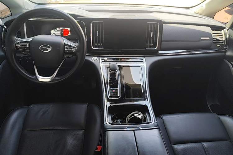 Used GAC Trumpchi M8 2021 Lingxiu Series 390T Deluxe Edition Center Console