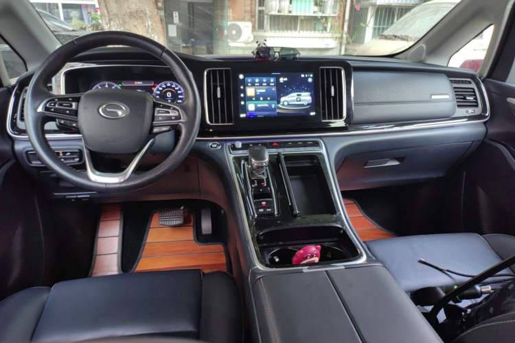 Used GAC Trumpchi M8 2021 Lingxiu Series 390T Flagship Edition Center Console