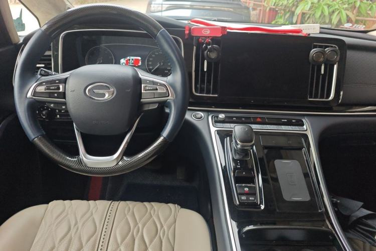 Used GAC Trumpchi M8 2021 Revised Version Lingxiu Series 390T Luxury Edition Center Console