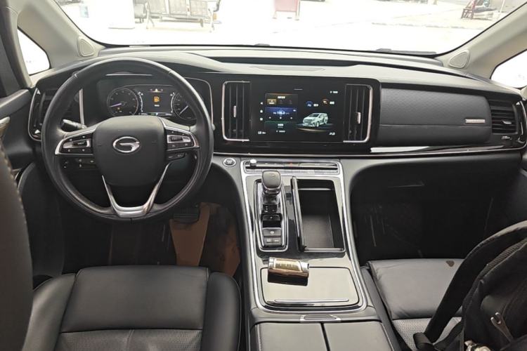 Used GAC Trumpchi M8 2021 Lingxiu Series 390T Deluxe Edition Center Console