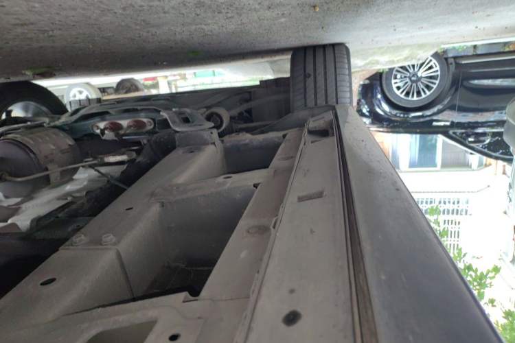 Used GAC Trumpchi M8 2021 Lingxiu Series 390T Flagship Edition Chassis Front Left