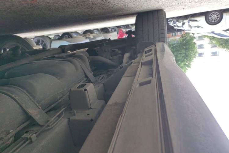 Used GAC Trumpchi M8 2021 Lingxiu Series 390T Flagship Edition Chassis Rear Right