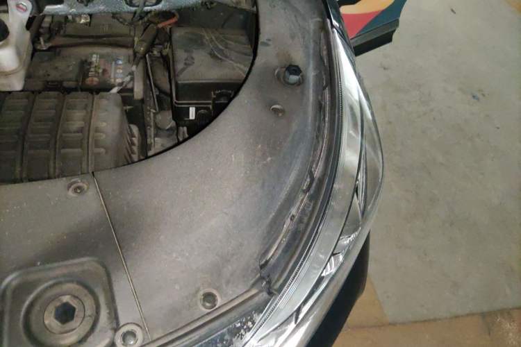 Used GAC Trumpchi M8 2021 Lingxiu Series 390T Deluxe Edition Engine Bay Left